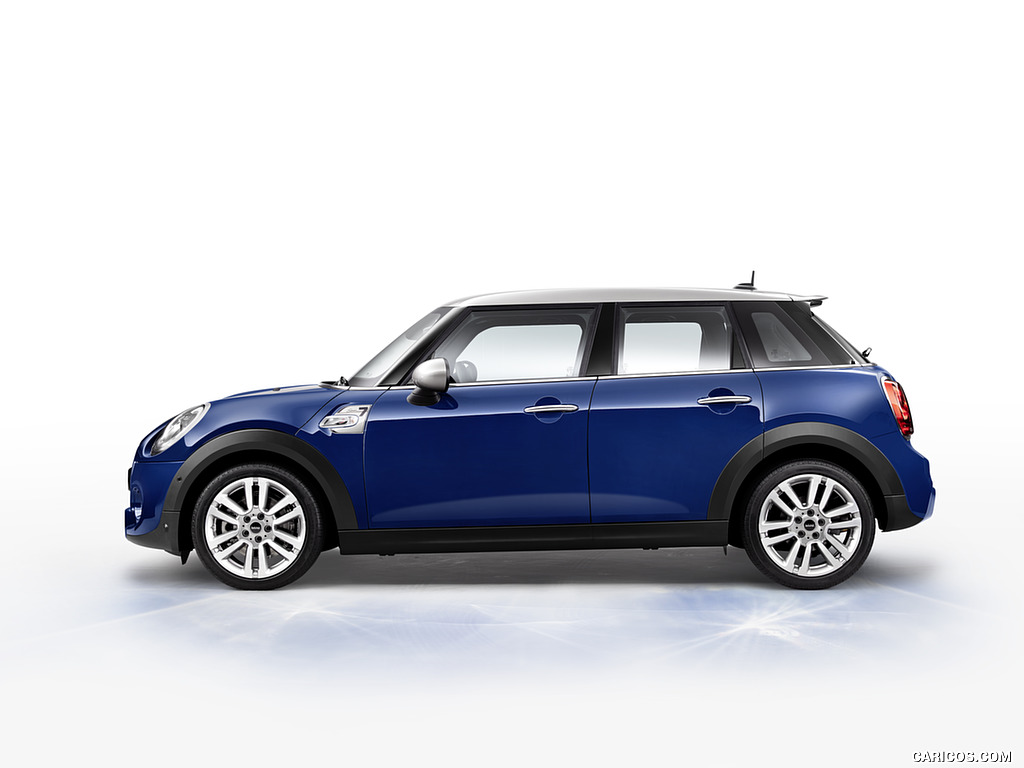 2016 MINI Cooper S Seven 5-Door - Side