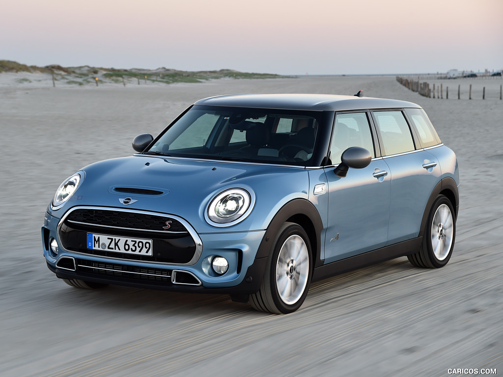 2016 MINI Cooper SD Clubman ALL4 - Front Three-Quarter