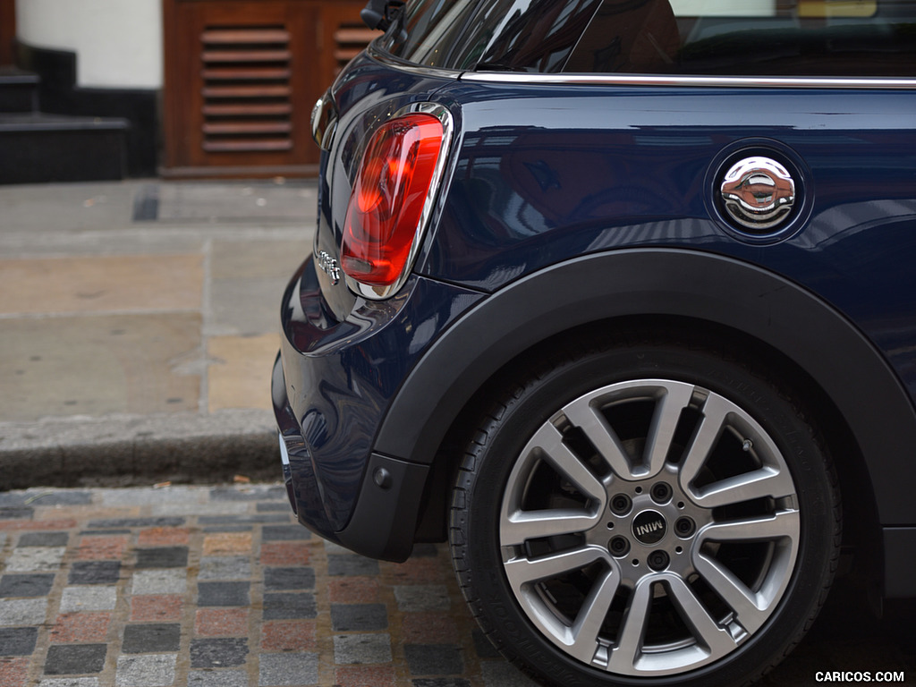 2016 MINI Cooper Seven - Wheel