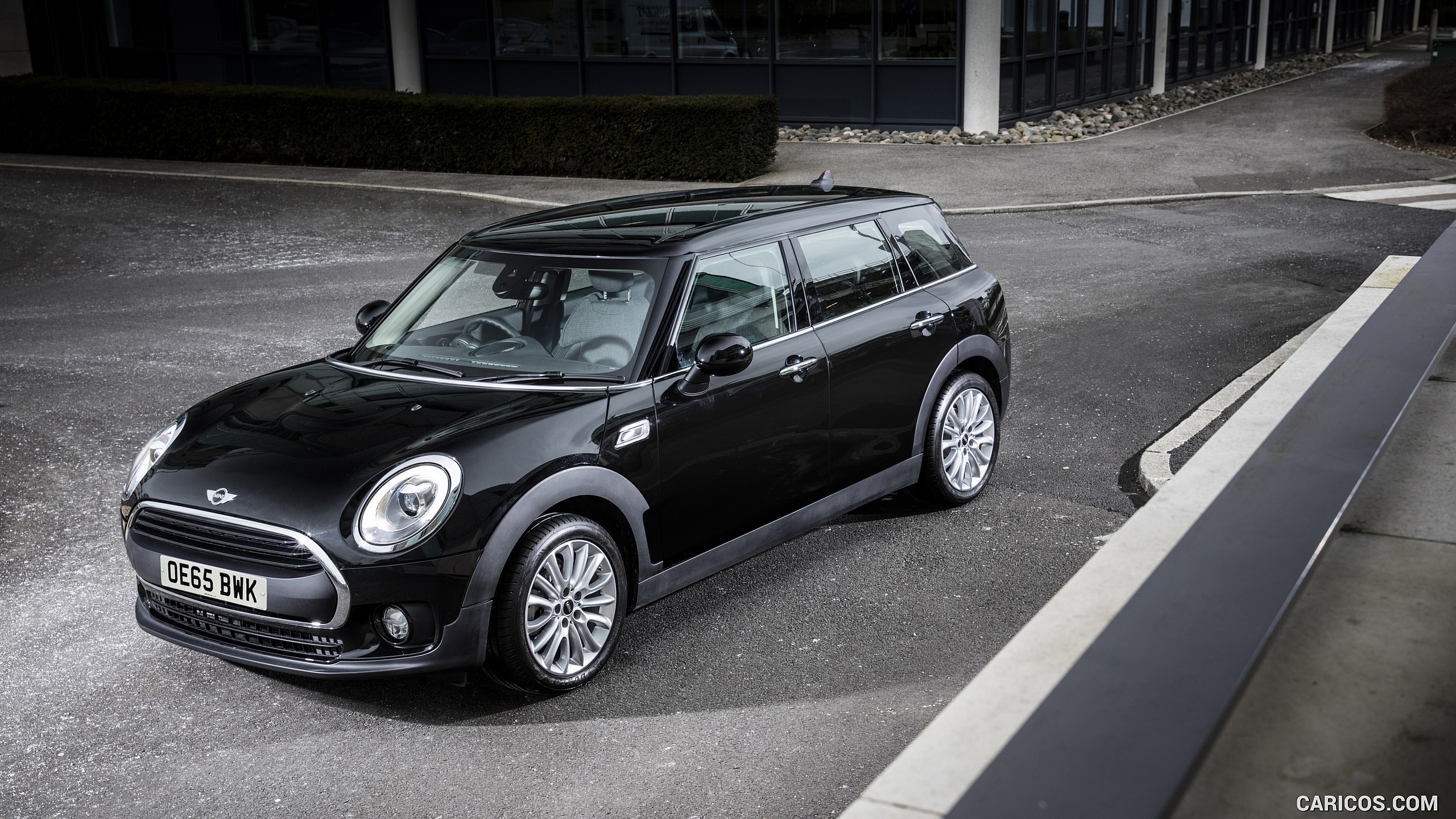 2016 MINI One D Clubman (UK-Spec, 3-Cylinder Turbo Diesel) - Front, #5 of 20
