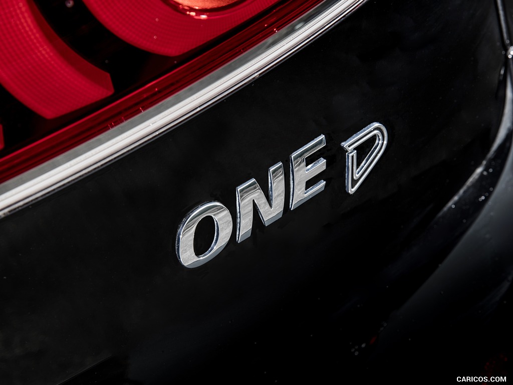 2016 MINI One D Clubman (UK-Spec, 3-Cylinder Turbo Diesel) - Badge