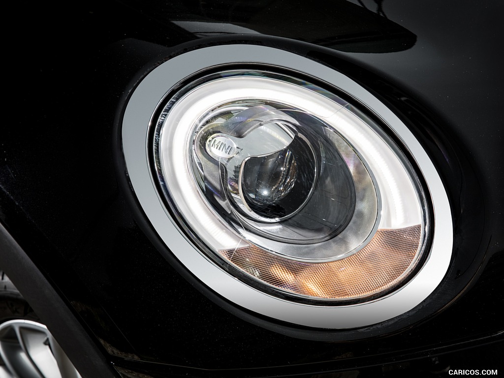 2016 MINI One D Clubman (UK-Spec, 3-Cylinder Turbo Diesel) - Headlight