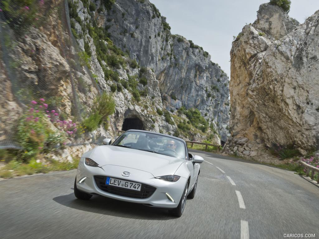 2016 Mazda MX-5 Miata (Euro-Spec)  - Front