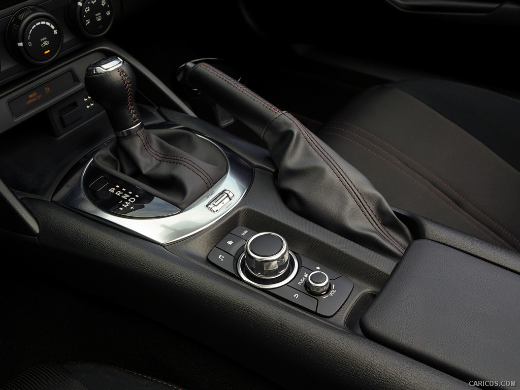 2016 Mazda MX-5 Miata (US-Spec) - Interior Detail