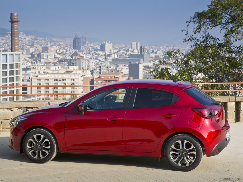 2016 Mazda2  - Side