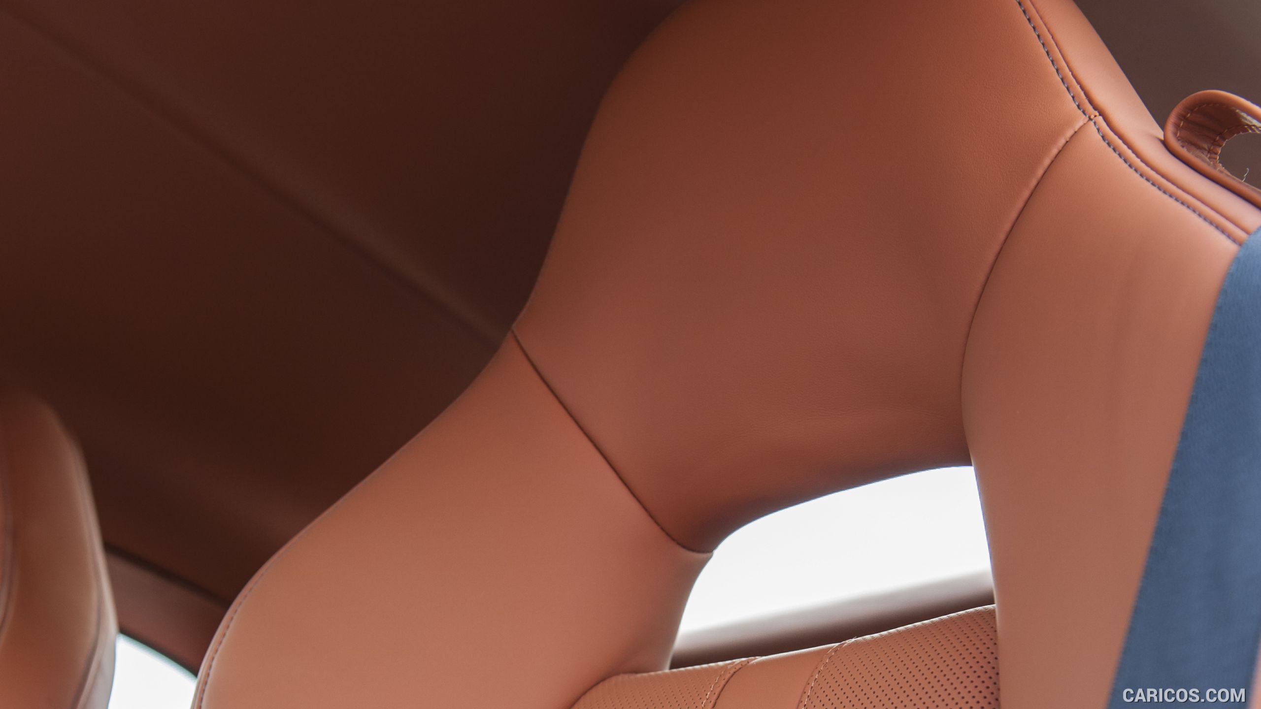2016 McLaren 570S Coupe (Color: Blade Silver) - Interior, Detail, #78 of 192