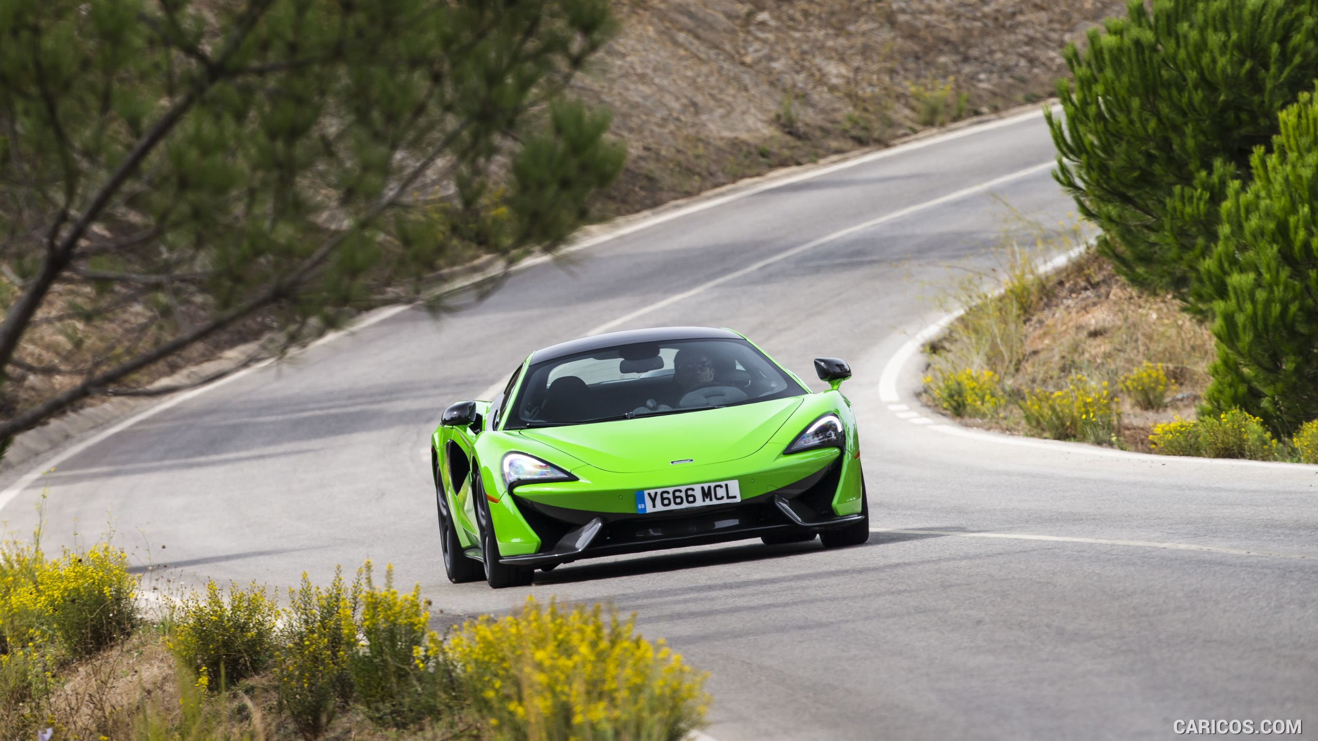 2016 McLaren 570S Coupe (Color: Mantis Green) - Front, #88 of 192