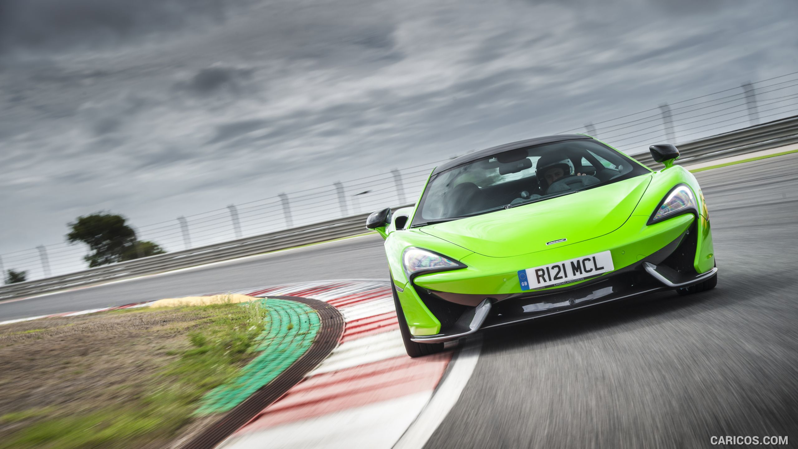 2016 McLaren 570S Coupe (Color: Mantis Green) - Front, #98 of 192