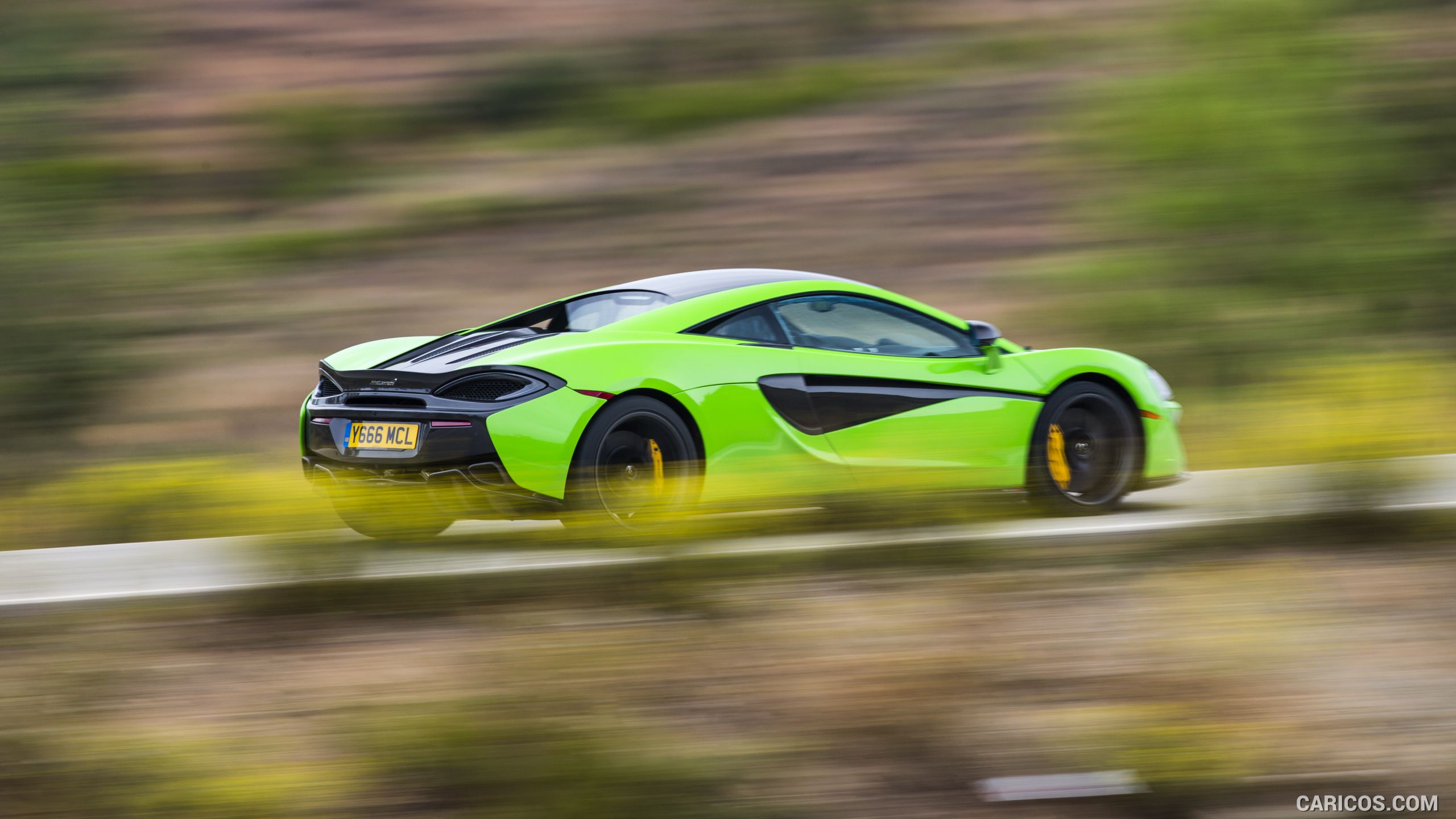 2016 McLaren 570S Coupe (Color: Mantis Green) - Side, #91 of 192