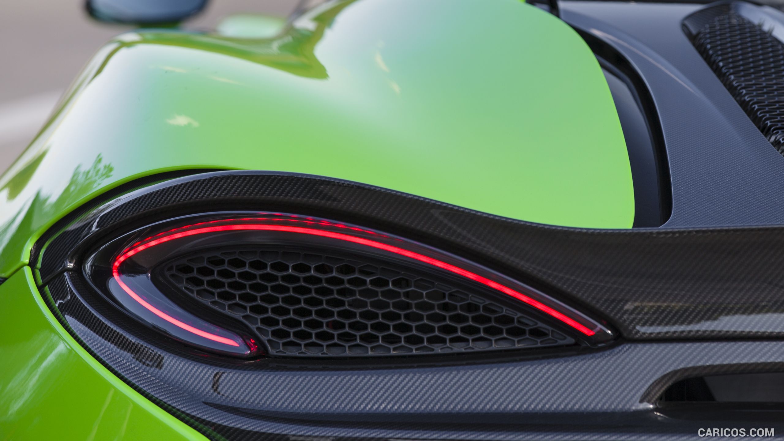 2016 McLaren 570S Coupe (Color: Mantis Green) - Tail Light, #108 of 192