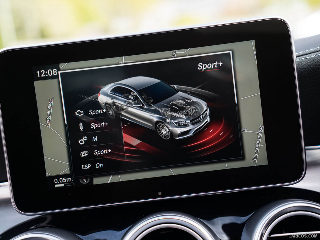 2016 Mercedes-AMG C63 S Saloon (UK-Spec)  - Central Console