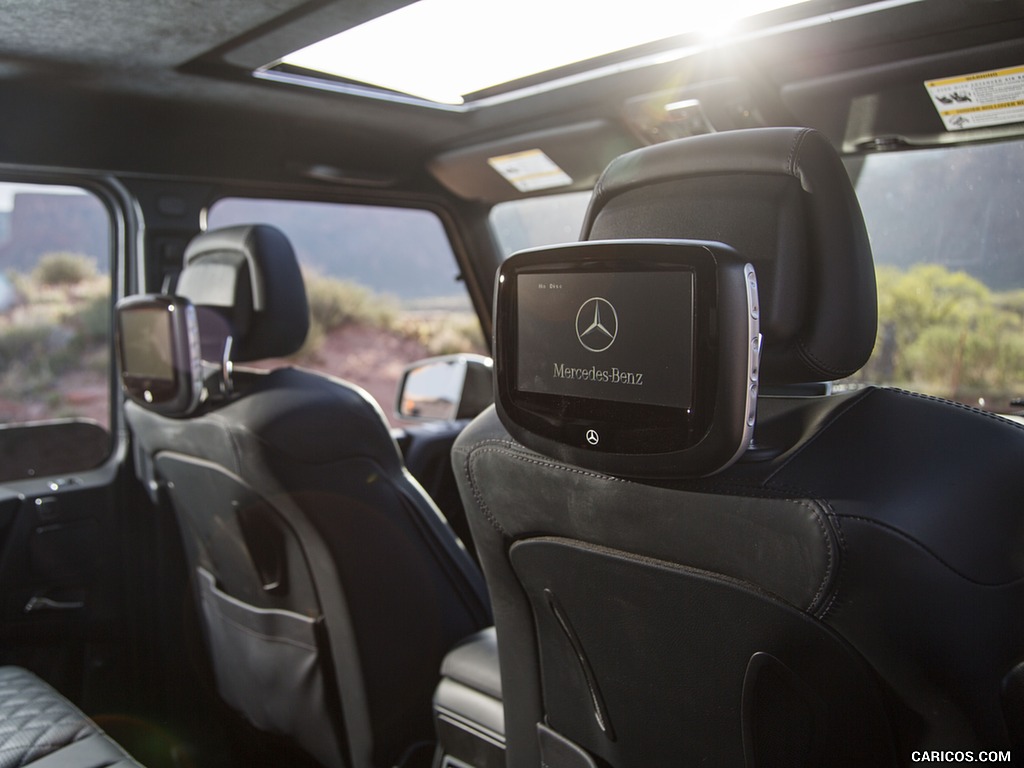 2016 Mercedes-AMG G65 (US-Spec) - Rear Seat Entertainment System