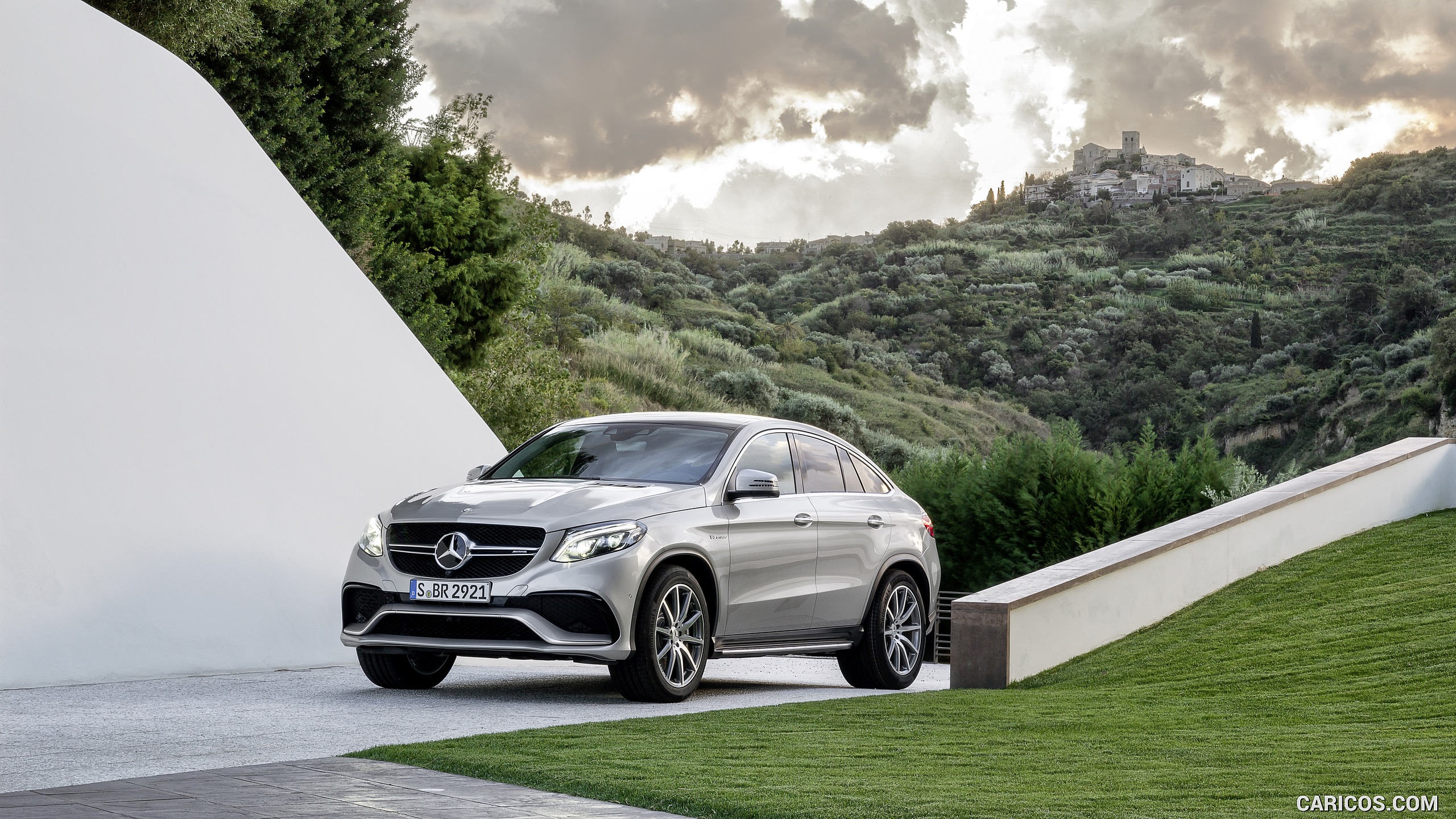 2016 Mercedes-AMG GLE 63 Coupe 4MATIC  - Front, #2 of 65