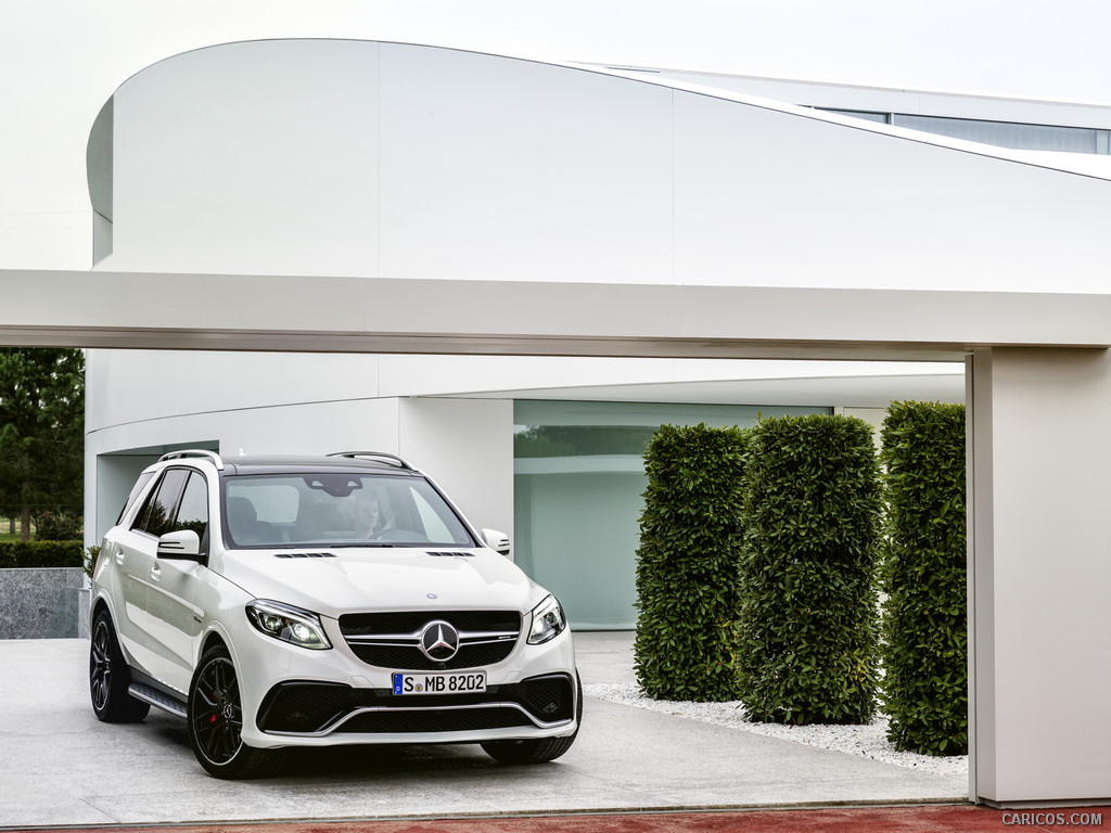 2016 Mercedes-AMG GLE 63 S (Designo Diamond White Bright)  - Front