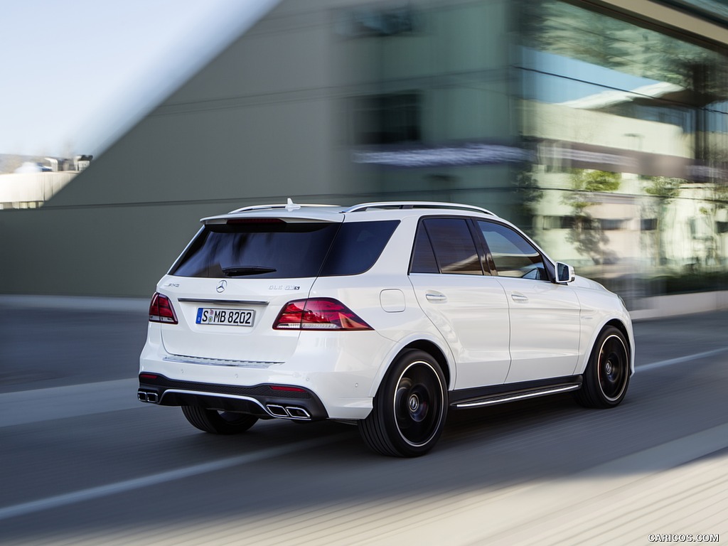 2016 Mercedes-AMG GLE 63 S (Designo Diamond White Bright) - Rear