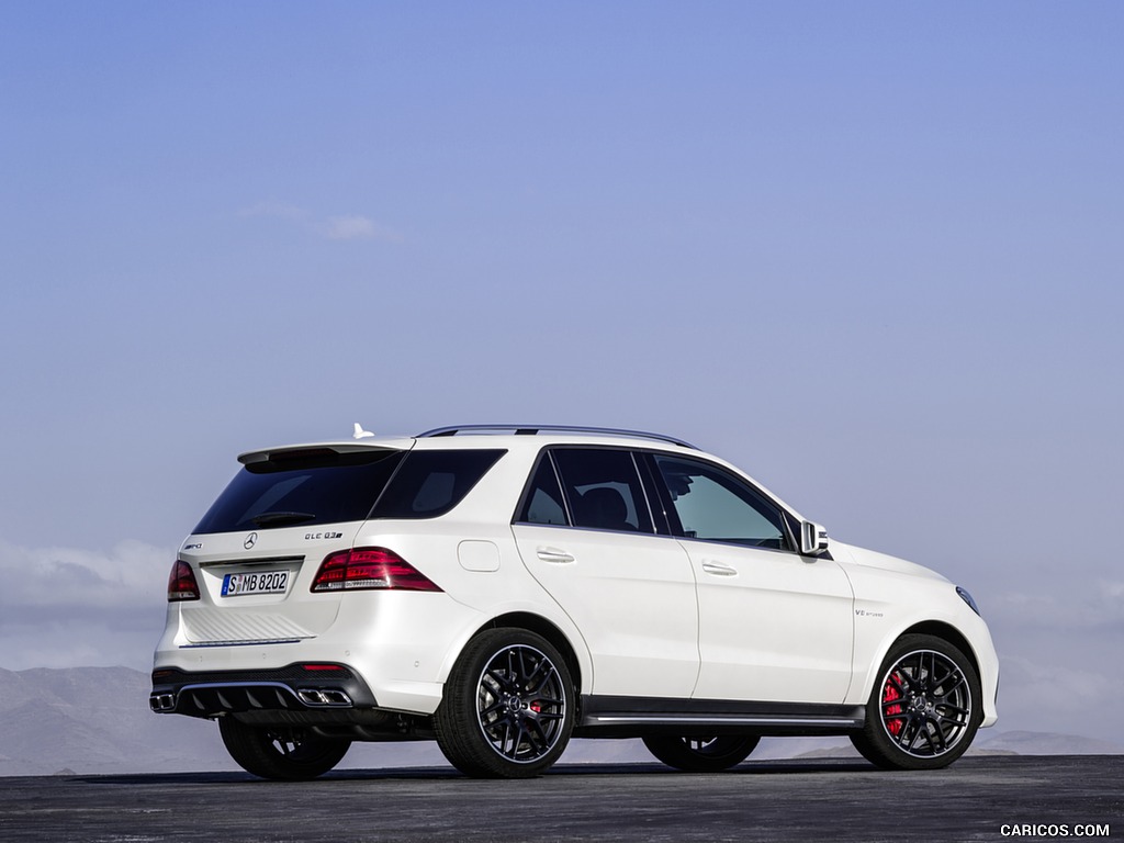 2016 Mercedes-AMG GLE 63 S (Designo Diamond White Bright) - Rear