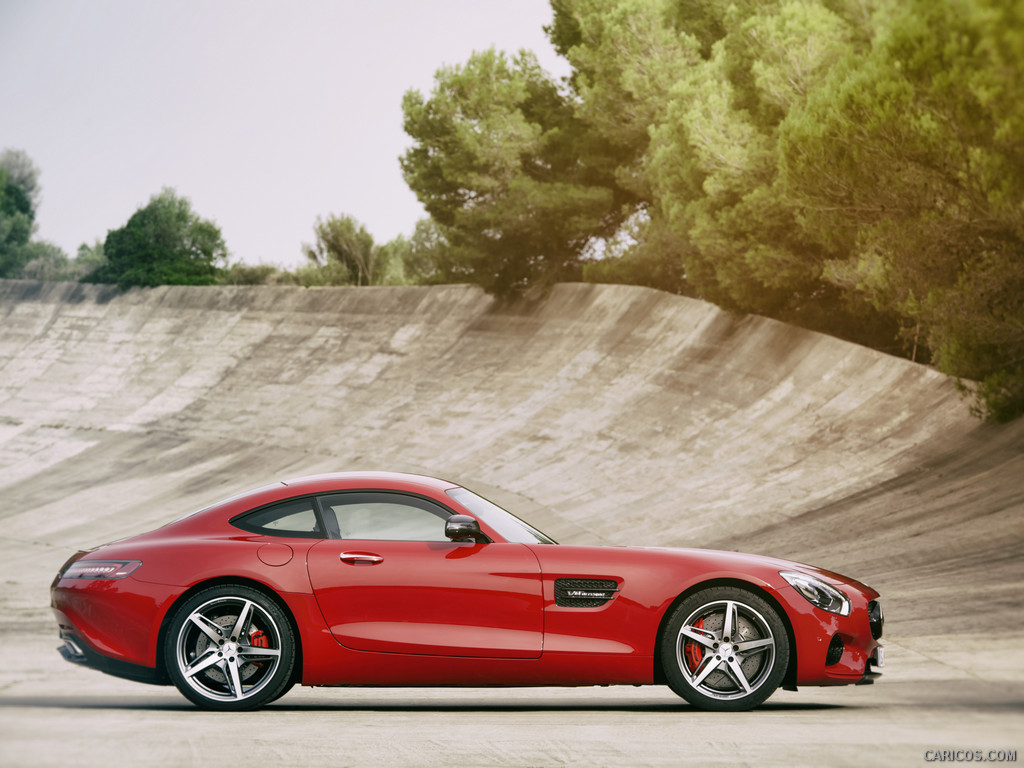 2016 Mercedes-AMG GT (Fire Opal) - Side