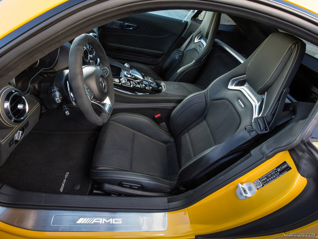 2016 Mercedes-AMG GT (US-Spec)  - Interior