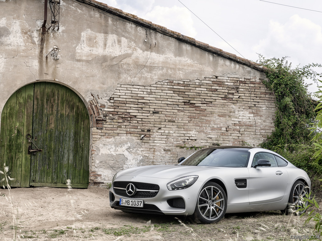 2016 Mercedes-AMG GT Designo (Iridium Silver Magno) - Front