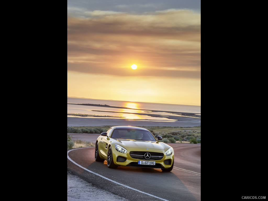 2016 Mercedes-AMG GT Exterior Night Package (Solarbeam) - Front