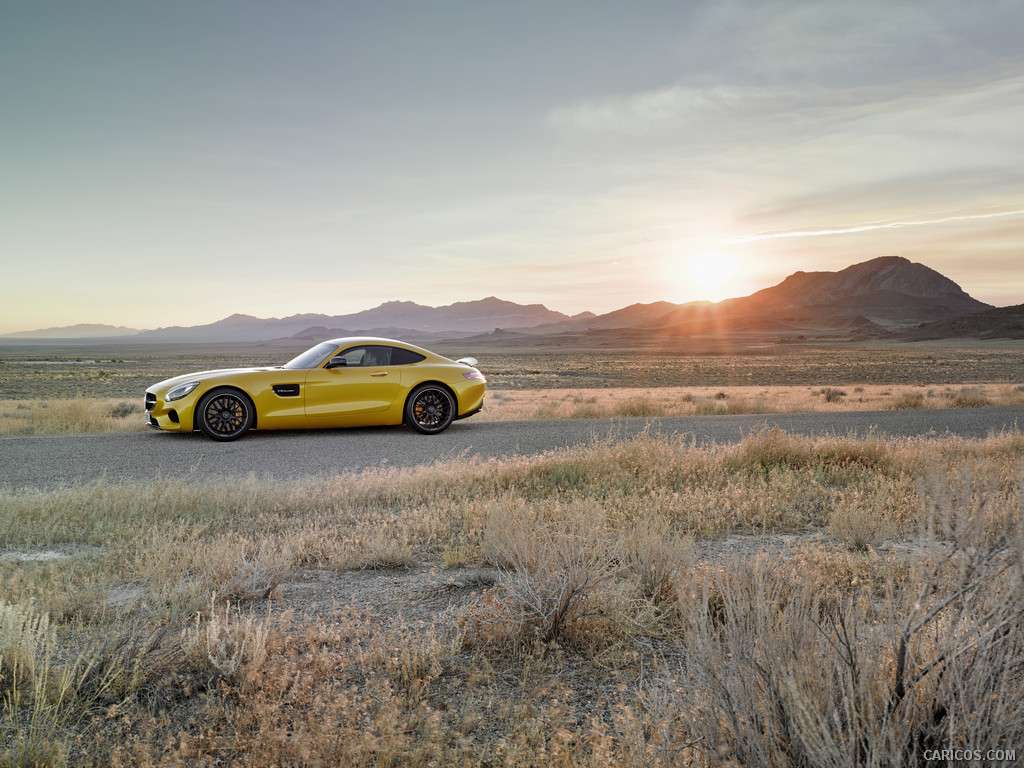 2016 Mercedes-AMG GT Exterior Night Package (Solarbeam) - Side