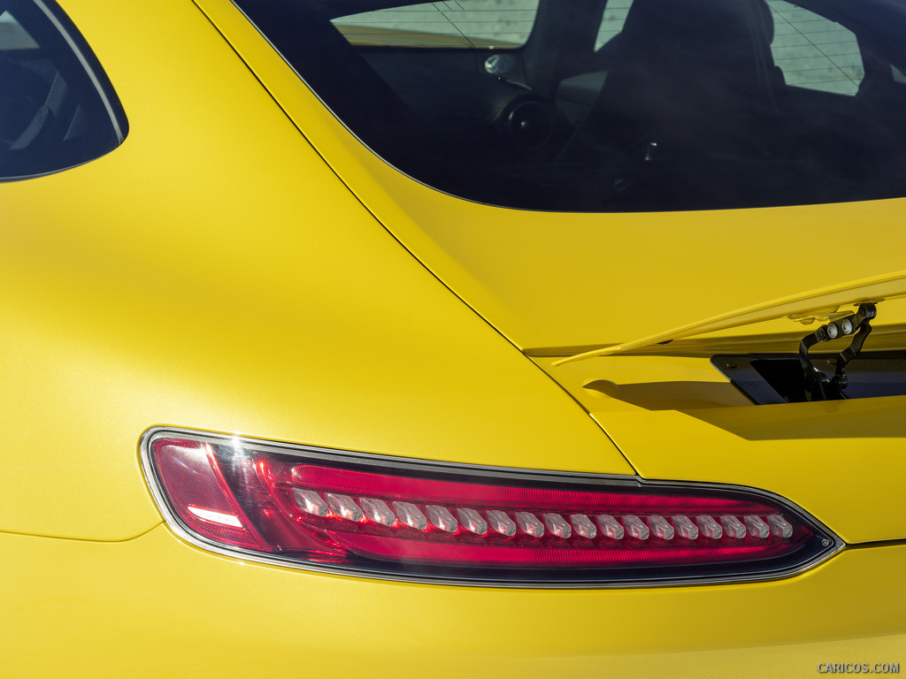 2016 Mercedes-AMG GT Exterior Night Package (Solarbeam) - Tail Light