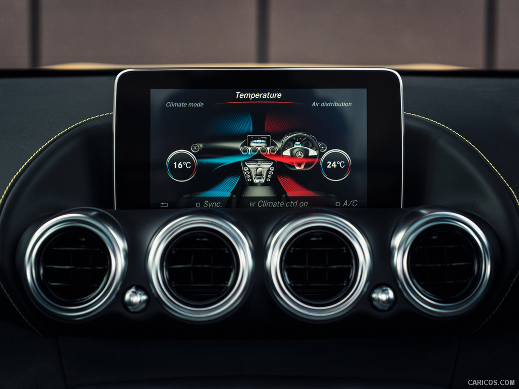 2016 Mercedes-AMG GT S (UK-Spec)  - Central Console