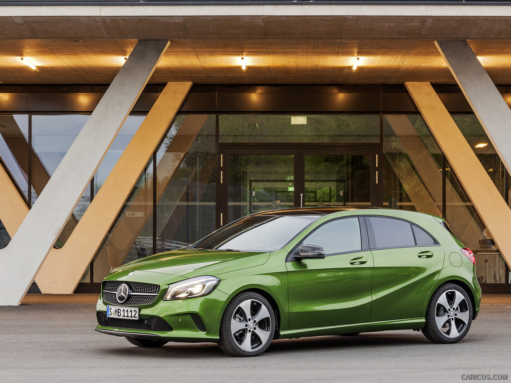 2016 Mercedes-Benz A-Class A 220d 4MATIC (Elbaite Green) - Front