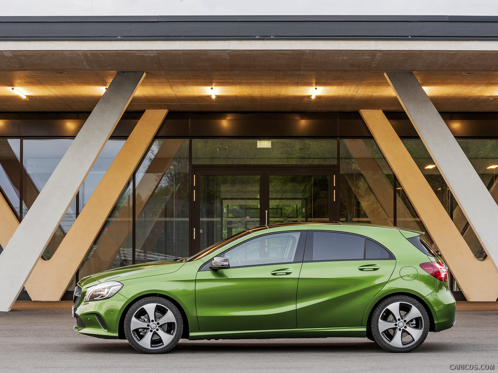 2016 Mercedes-Benz A-Class A 220d 4MATIC (Elbaite Green) - Side