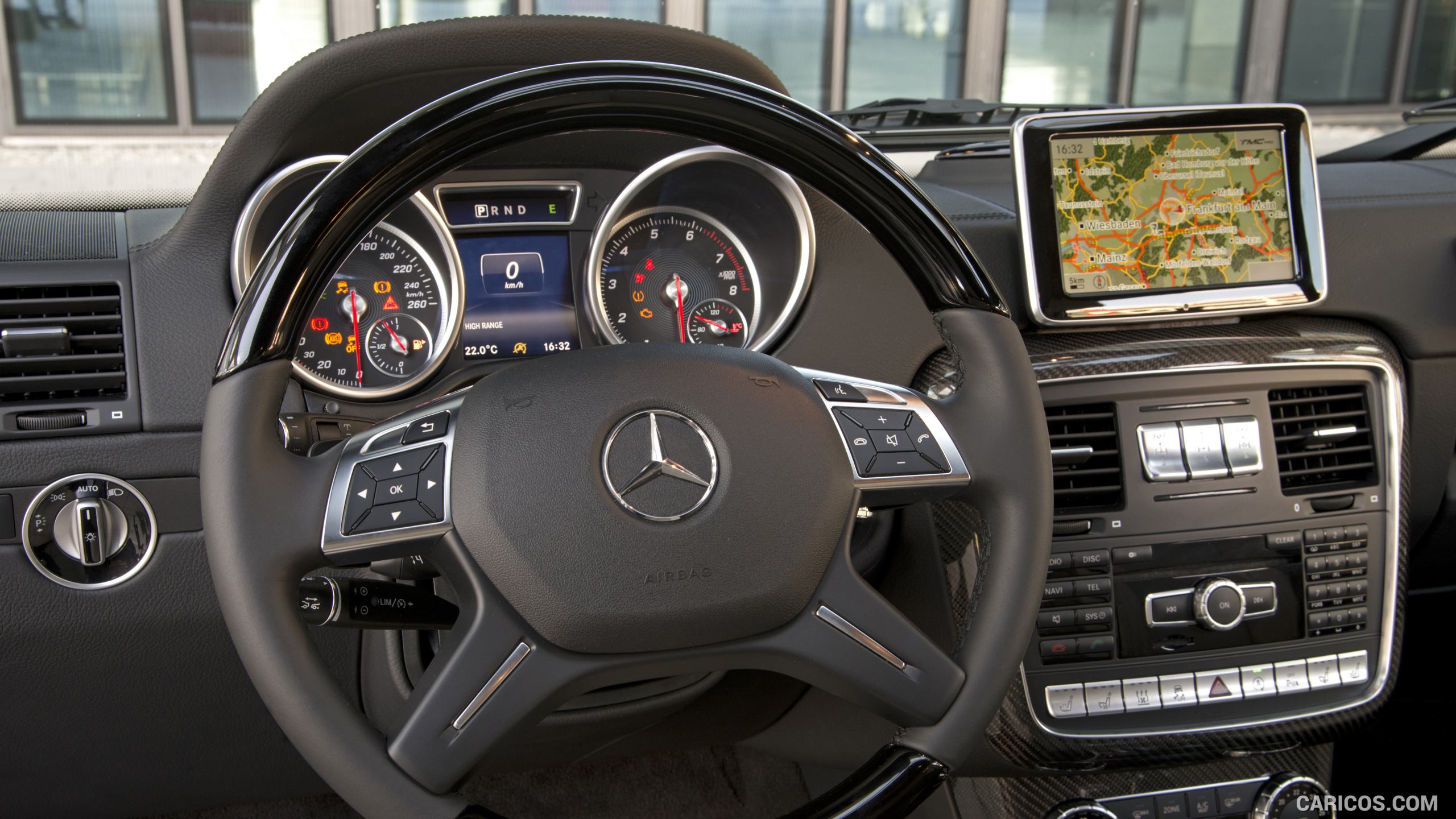 2016 Mercedes-Benz G-Class G500, exterior (Designo Mysticred Bright) - Interior, #32 of 131