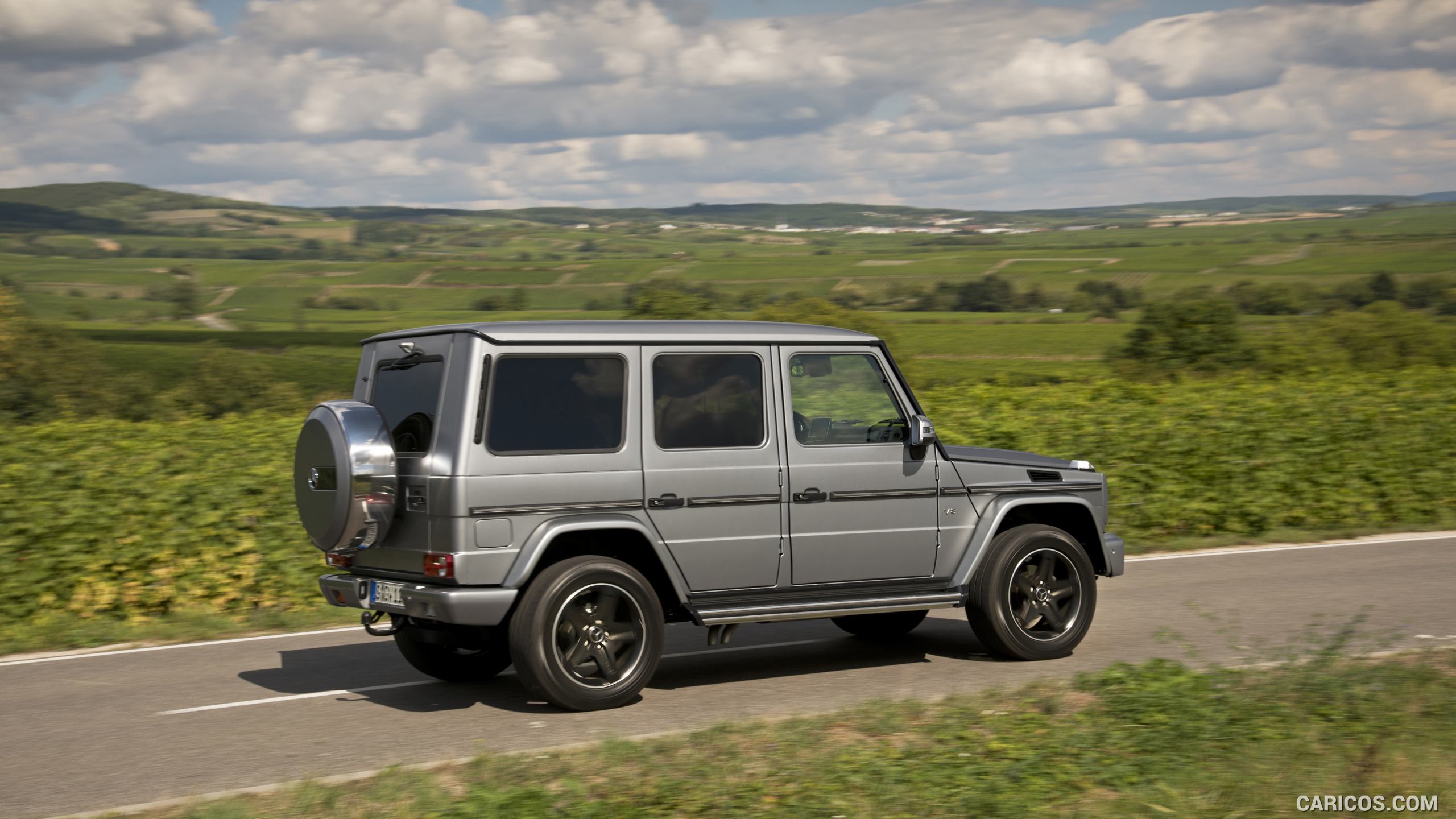 2016 Mercedes-Benz G-Class G500 in Designo Platin Magno - Side, #15 of 131