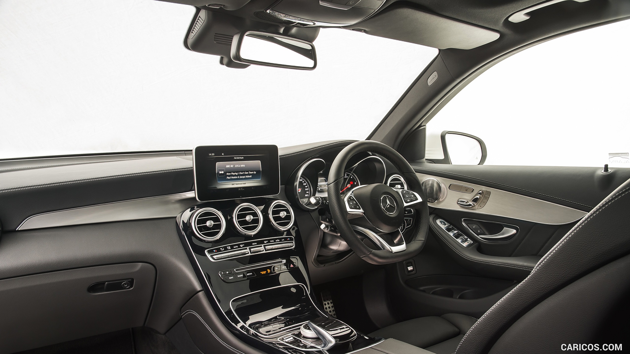 2016 Mercedes-Benz GLC 250d 4MATIC AMG Line (UK-Spec) - Interior, #96 of 130