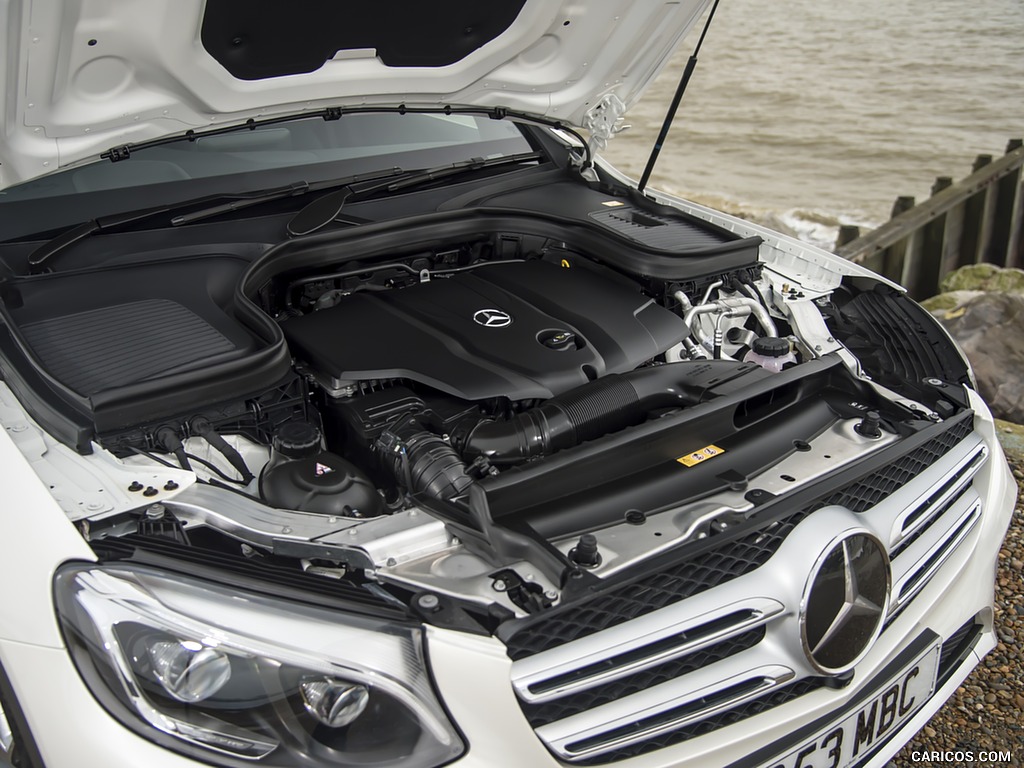 2016 Mercedes-Benz GLC 250d 4MATIC AMG Line (UK-Spec) - Engine