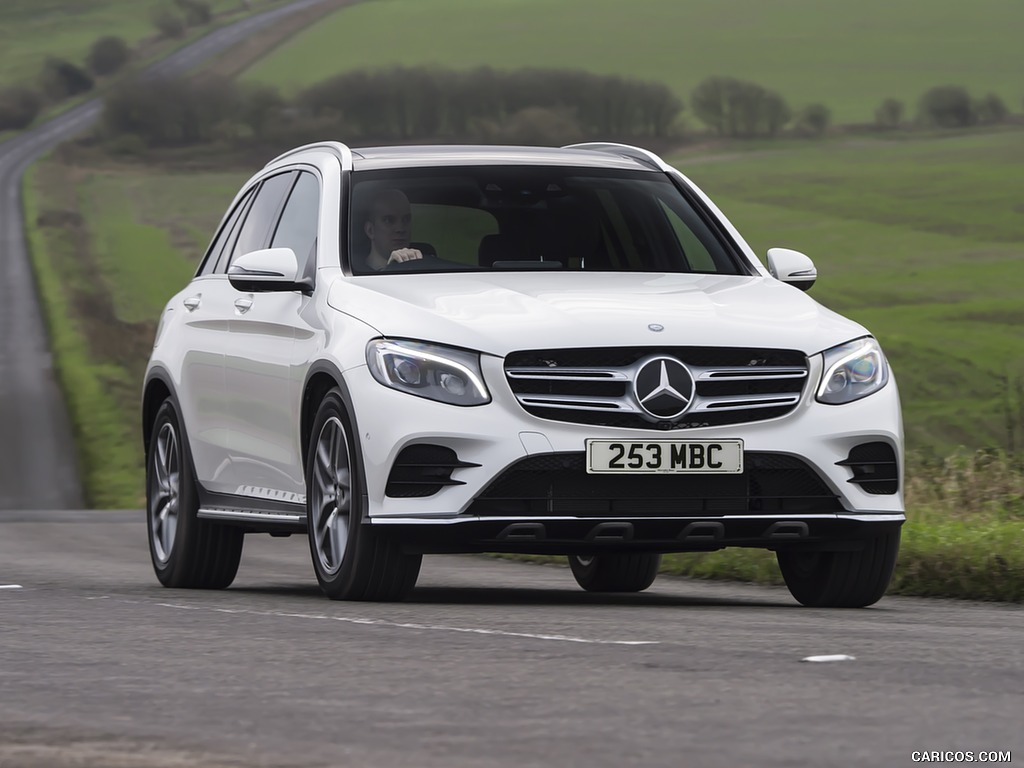 2016 Mercedes-Benz GLC 250d 4MATIC AMG Line (UK-Spec) - Front