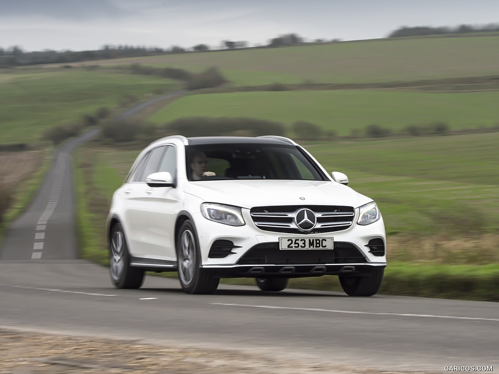 2016 Mercedes-Benz GLC 250d 4MATIC AMG Line (UK-Spec) - Front