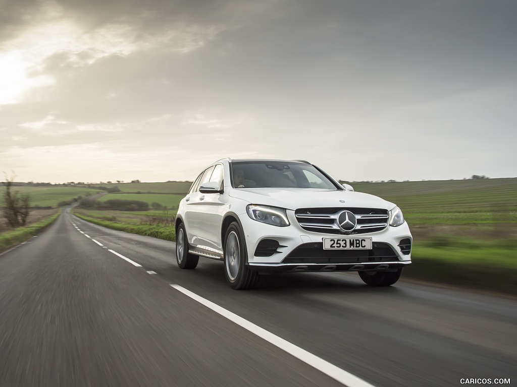 2016 Mercedes-Benz GLC 250d 4MATIC AMG Line (UK-Spec) - Front