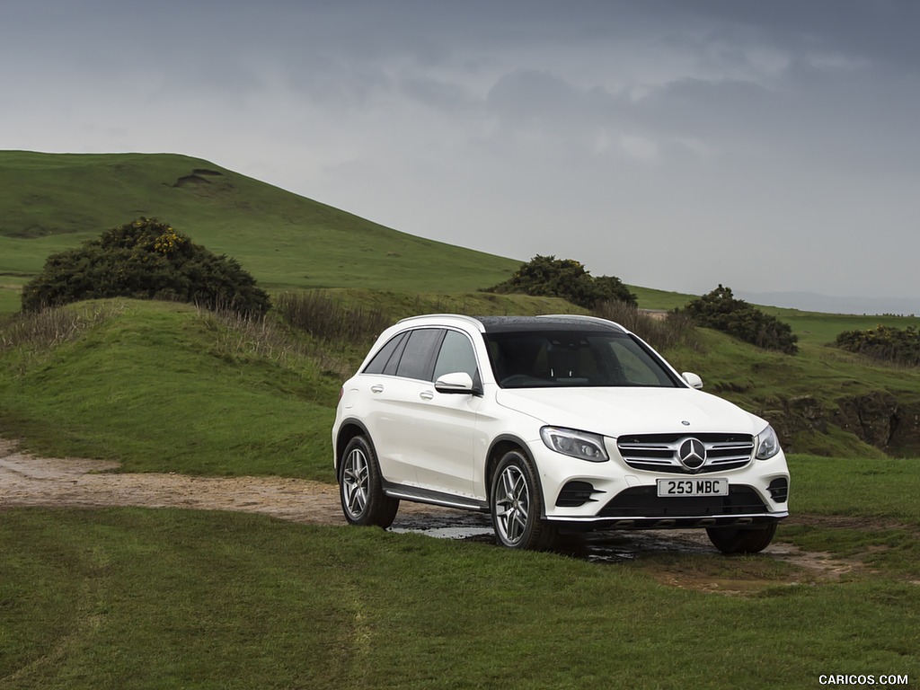 2016 Mercedes-Benz GLC 250d 4MATIC AMG Line (UK-Spec) - Front