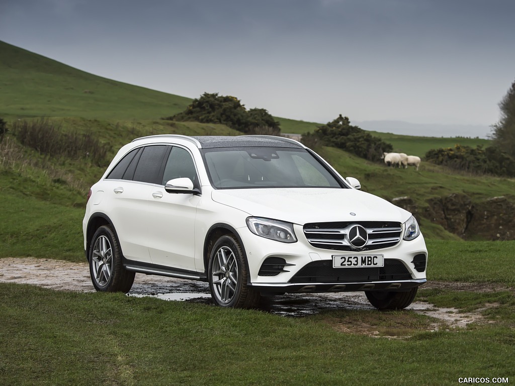 2016 Mercedes-Benz GLC 250d 4MATIC AMG Line (UK-Spec) - Front