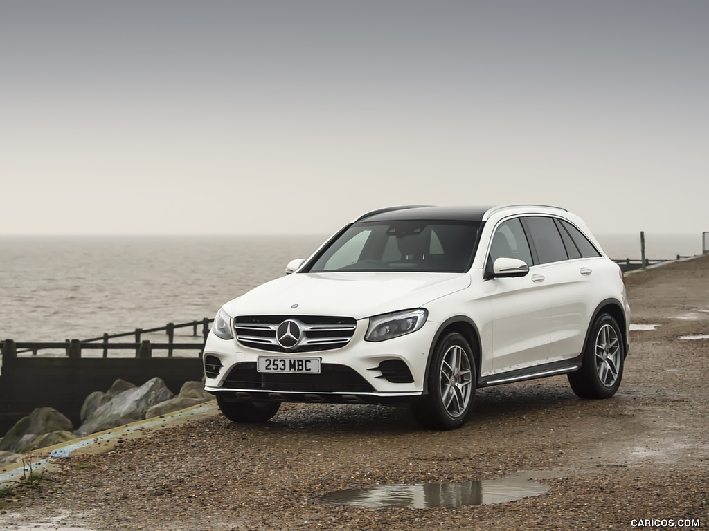 2016 Mercedes-Benz GLC 250d 4MATIC AMG Line (UK-Spec) - Front