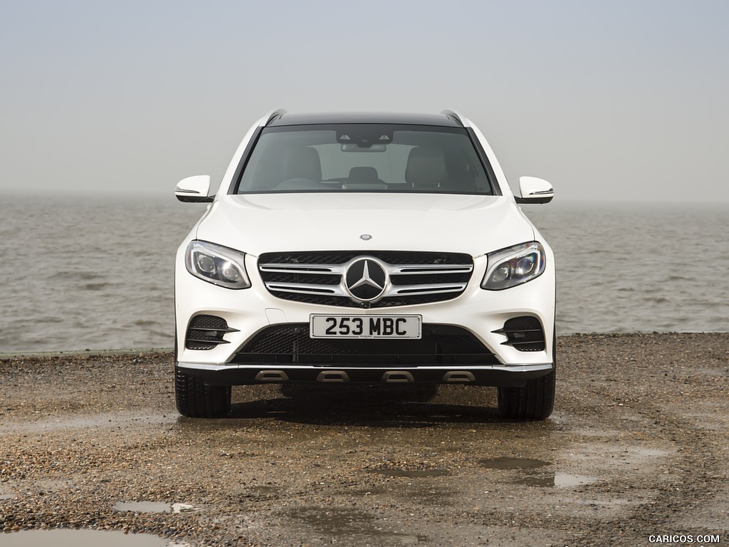 2016 Mercedes-Benz GLC 250d 4MATIC AMG Line (UK-Spec) - Front