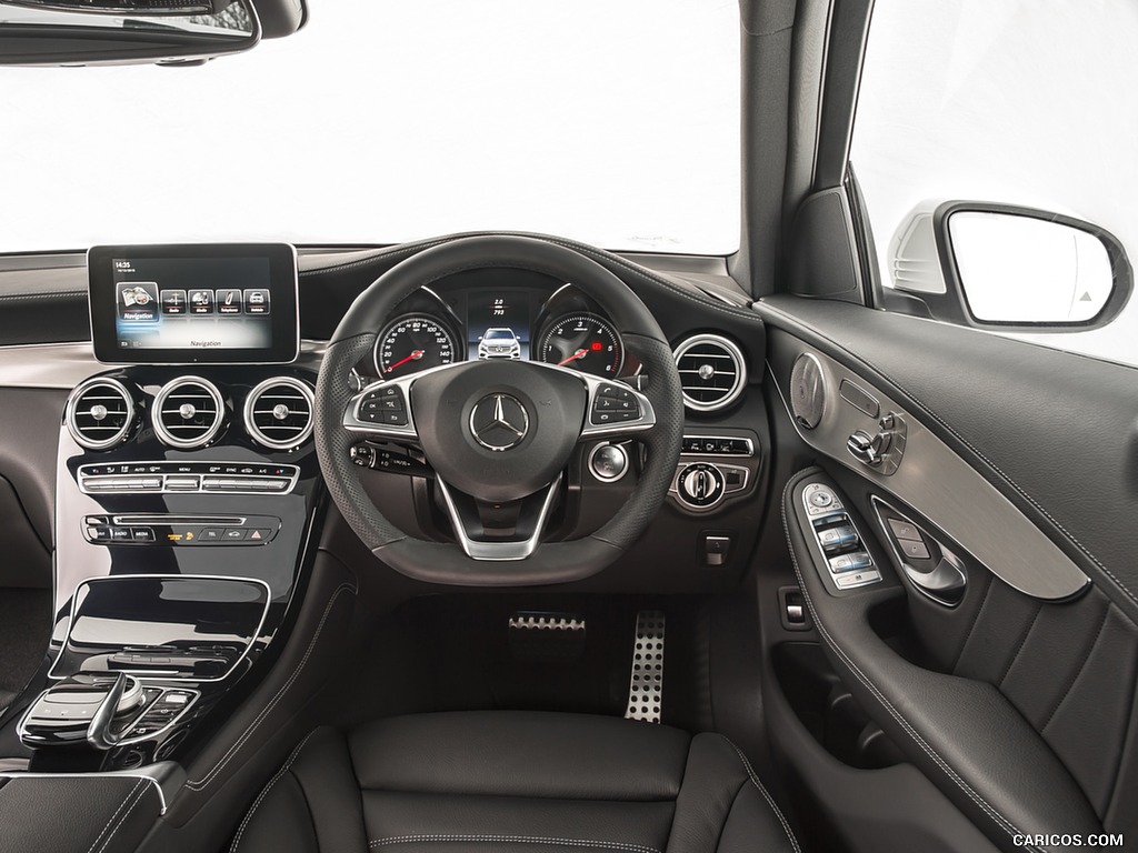 2016 Mercedes-Benz GLC 250d 4MATIC AMG Line (UK-Spec) - Interior, Cockpit