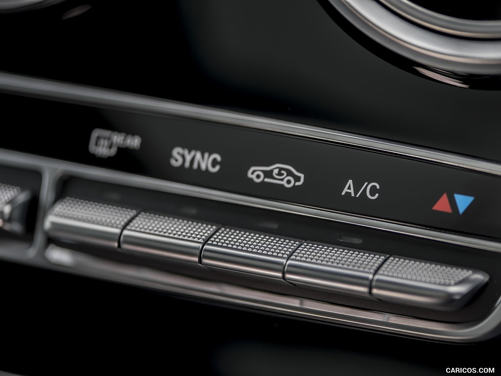 2016 Mercedes-Benz GLC 250d 4MATIC AMG Line (UK-Spec) - Interior, Controls