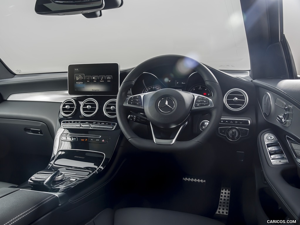 2016 Mercedes-Benz GLC 250d 4MATIC AMG Line (UK-Spec) - Interior