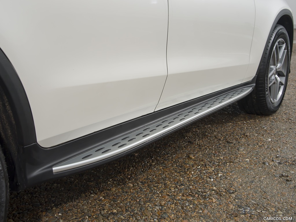 2016 Mercedes-Benz GLC 250d 4MATIC AMG Line (UK-Spec) - Running Boards