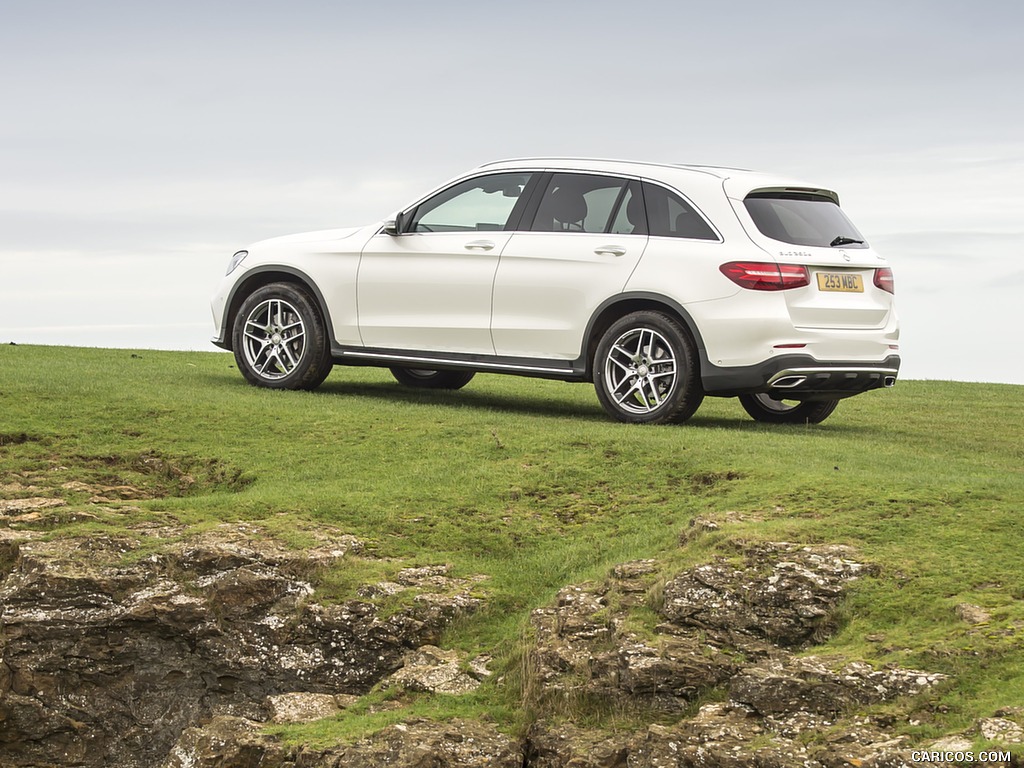 2016 Mercedes-Benz GLC 250d 4MATIC AMG Line (UK-Spec) - Side