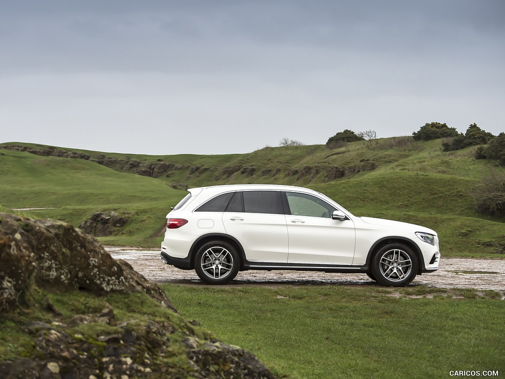 2016 Mercedes-Benz GLC 250d 4MATIC AMG Line (UK-Spec) - Side