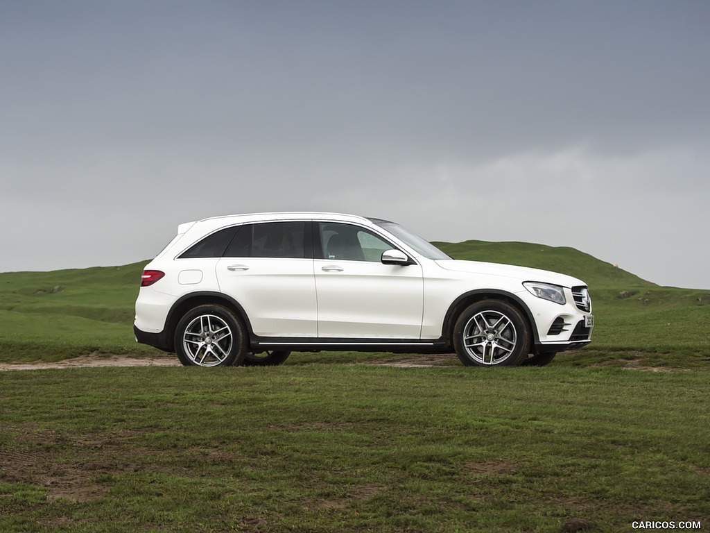 2016 Mercedes-Benz GLC 250d 4MATIC AMG Line (UK-Spec) - Side