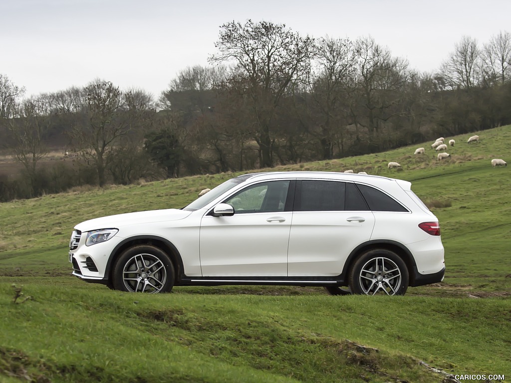 2016 Mercedes-Benz GLC 250d 4MATIC AMG Line (UK-Spec) - Side