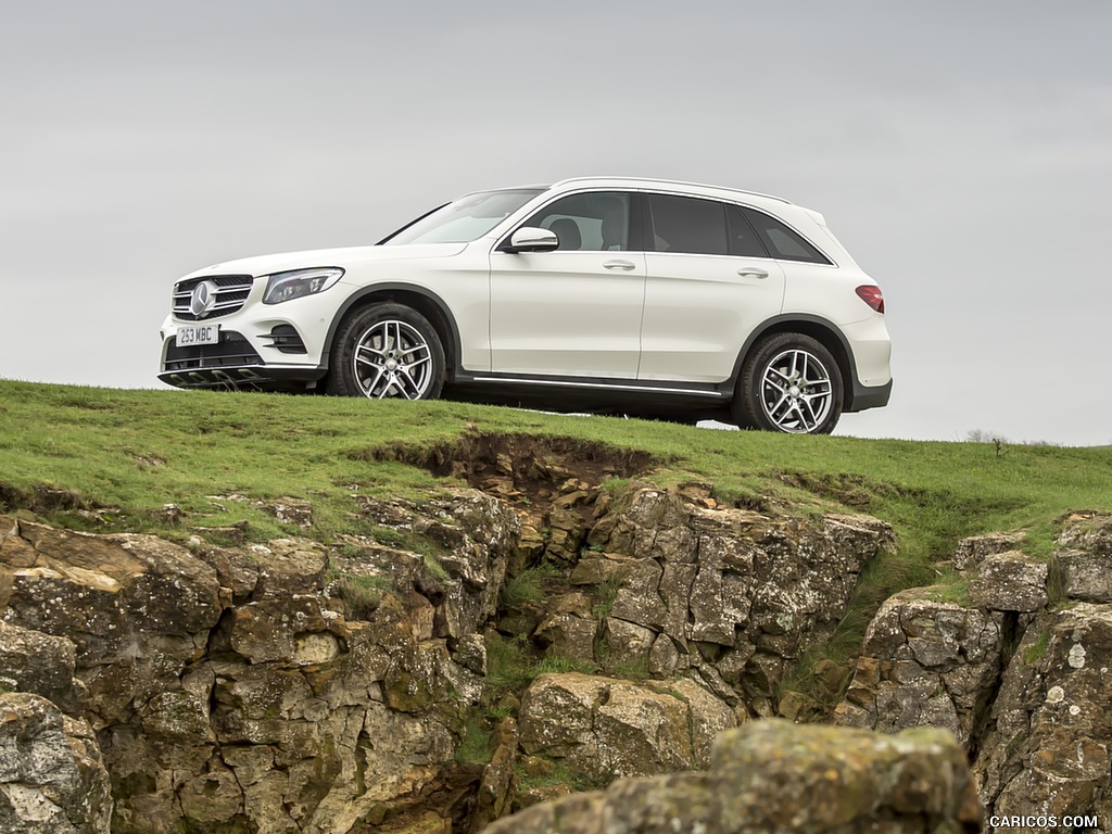 2016 Mercedes-Benz GLC 250d 4MATIC AMG Line (UK-Spec) - Side