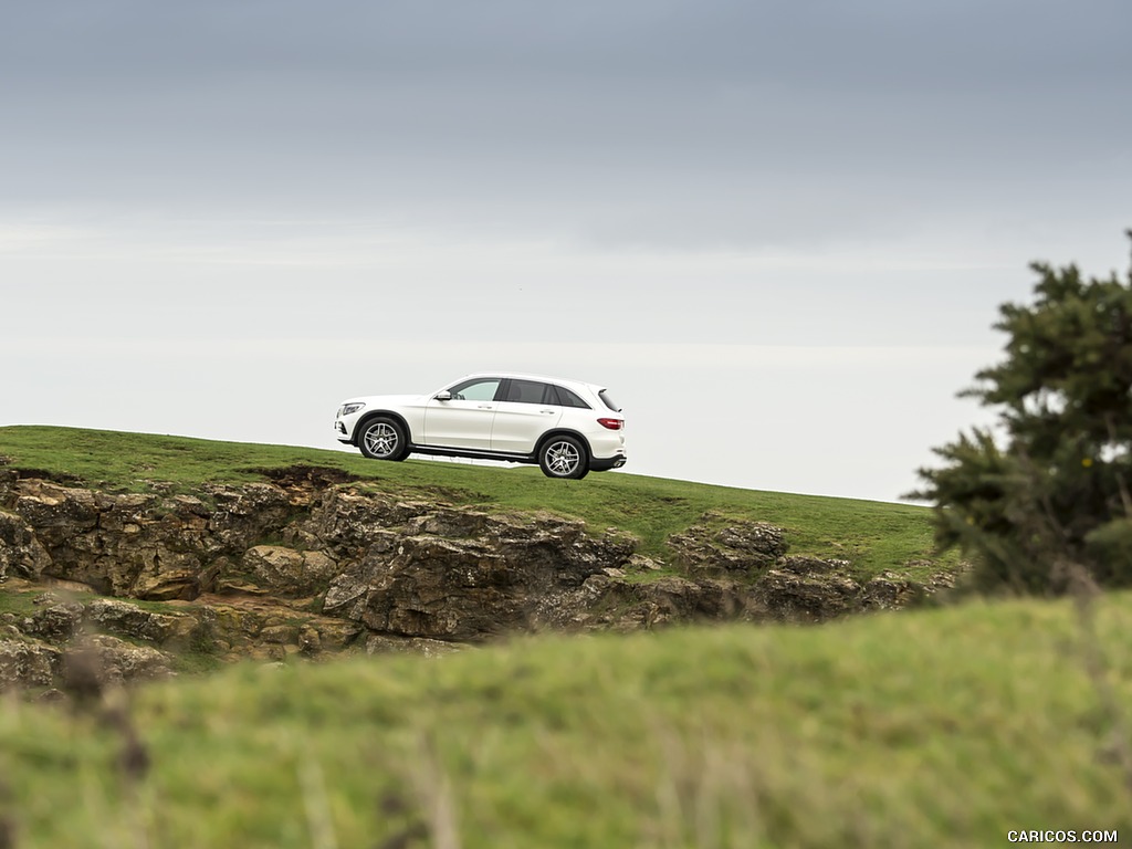 2016 Mercedes-Benz GLC 250d 4MATIC AMG Line (UK-Spec) - Side